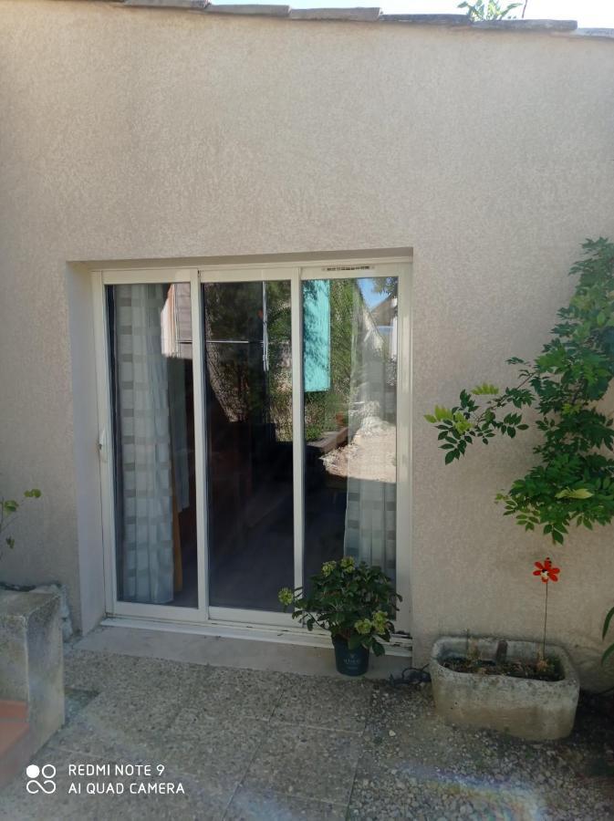 Agreable Appartement Au Calme Villeneuve  Exteriör bild